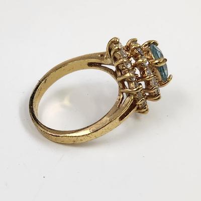 BEAUTIFUL FAUX AQUAMARINE GOLD TONED RING SIZE 6