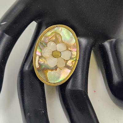 ABALONE & SILVER FLOWERED PENDANT