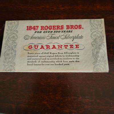 1847 Rogers Bros Silverware Set and Anti Tarnish Box (LR-DW)