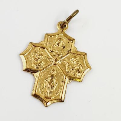 BEAUTIFUL ST. FRANCIS RELIGIOUS GOLD TONED PENDANT / CHARM