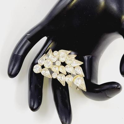 VINTAGE SILVER TONED RHINESTONE BROOCH