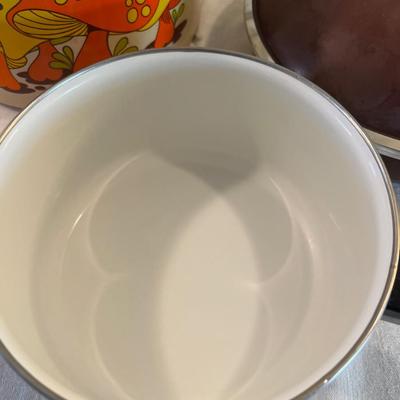 3 Pieces of Cookware; 