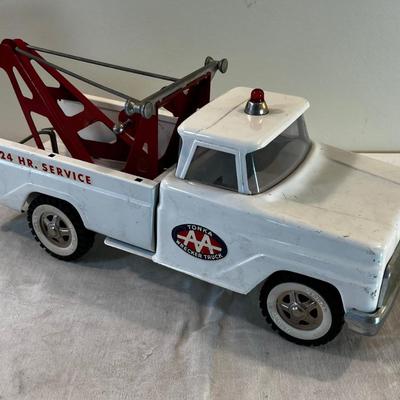 Vintage White 1960's Tonka Wrecker Tow Truck 