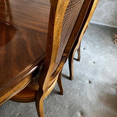 French Provincial Dining Table with 6 chairs and 2 leaves
