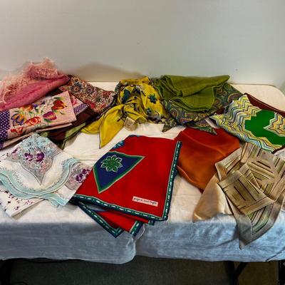 Vintage Women's Scarfs