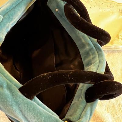 4 Vintage Purses; Cream Brown Black and Blue 