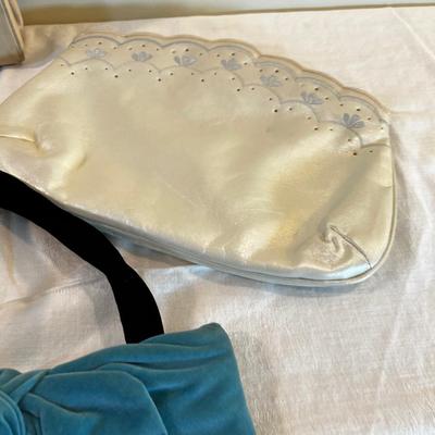 4 Vintage Purses; Cream Brown Black and Blue 