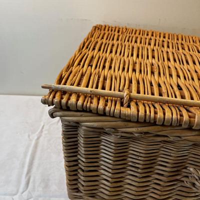 Large Lidded Basket