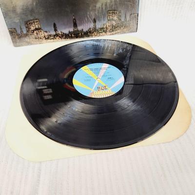 ELECTRIC LIGHT ORCHESTRA - A NEW WORLD RECORD LP