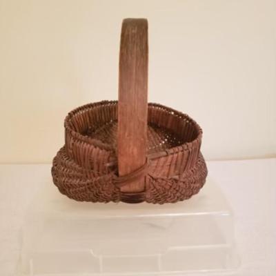 Antique buttocksÂ Â basket