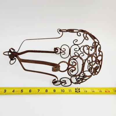 VINTAGE WROUGHT IRON PLANTER HANGING DECOR