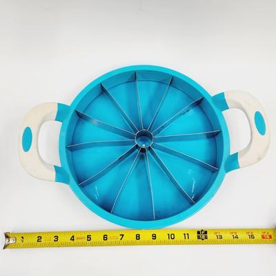 FANTASTIC WATERMELON CUTTER