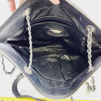DKNY LEATHER CHAINED SHOULDER PURSE