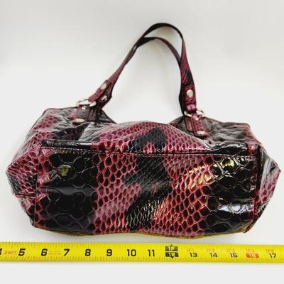 RELIC FAUX PINK & BLACK ALLIGATOR SATCHEL