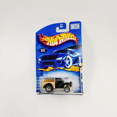 2001 FIRST EDITION HOT WHEELS MORRIS WAGON