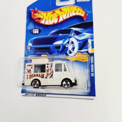 2000 HOT WHEELS ICE CREAM TRUCK