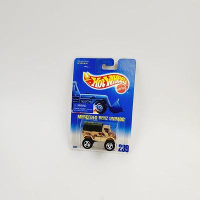1991 HOT WHEELS MERCEDES-BENZ UNIMOG #239