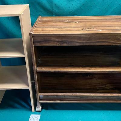 2 Shelves