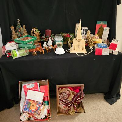Assorted Christmas & Holiday Items  (FR-JS)