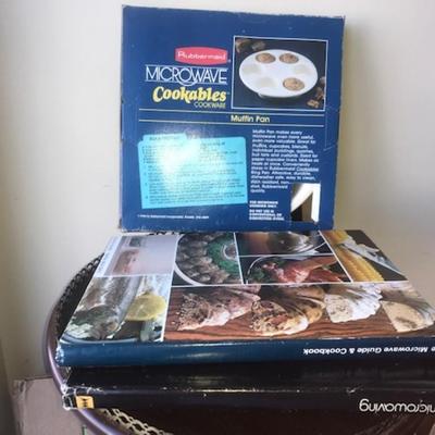 Microwave pan and 2 hardcover and 1 soft cover microwave cookbooks