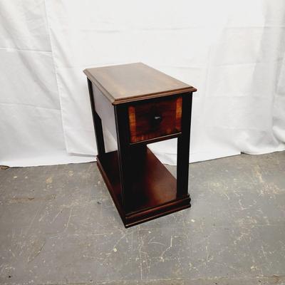CUTE DARK PINE SIDE TABLE