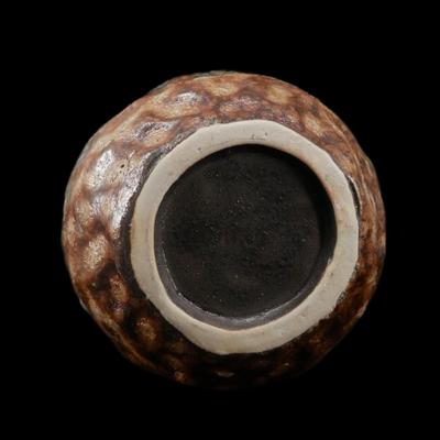Veined Leaf Design Vase