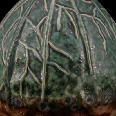 Veined Leaf Design Vase