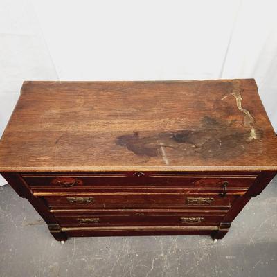ANTIQUE SOLID WOOD DRESSER (NEEDS REFINISHED)