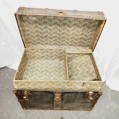 ANTIQUE STEAM TRUNK WITH INSERTS