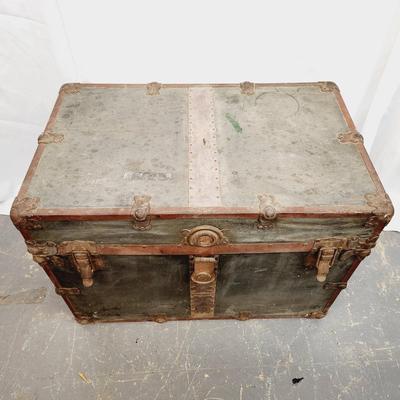 ANTIQUE STEAM TRUNK WITH INSERTS