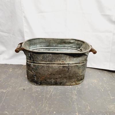 OLD ANTIQUE COPPER WASH TUB OR PLANTER