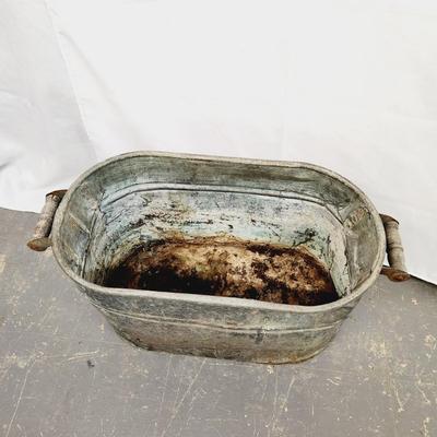 OLD ANTIQUE COPPER WASH TUB OR PLANTER