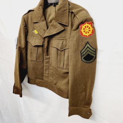 OLD SHORT MILITARY GREEN JACKET SIZE 36S