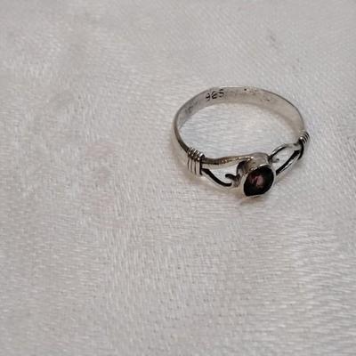 Garnet in Pretty Scrollwork 925 Ring Size 7.5