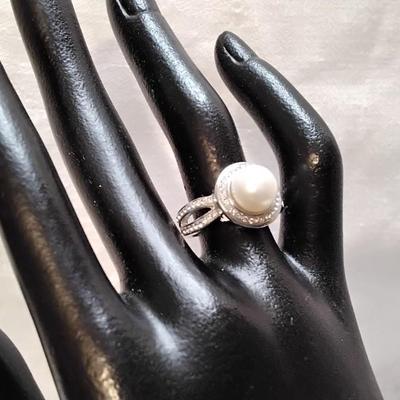 Pearl and White Sapphire 925 Ring Size 7