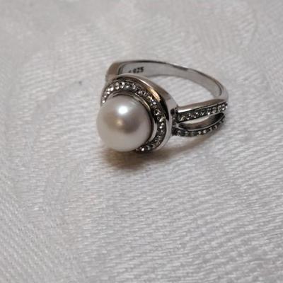 Pearl and White Sapphire 925 Ring Size 7