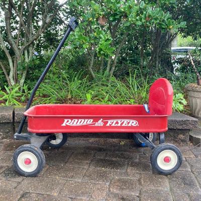 Radio flyer wagon
