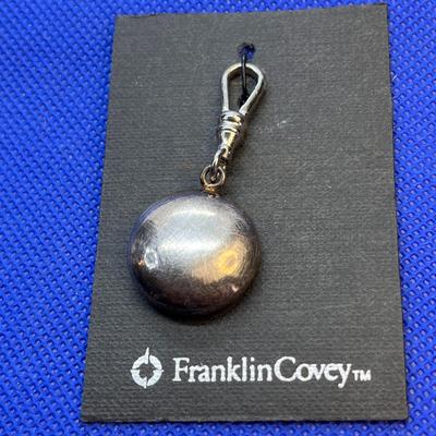 FRANKLIN COVEY ZIPPER CHARM PURPLE FLOWER