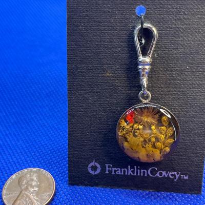 FRANKLIN COVEY ZIPPER CHARM PURPLE FLOWER