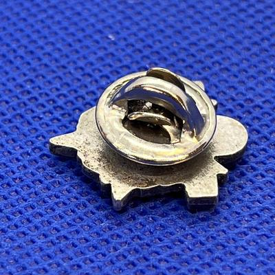 VINTAGE SAFE DRIVING AWARD PIN