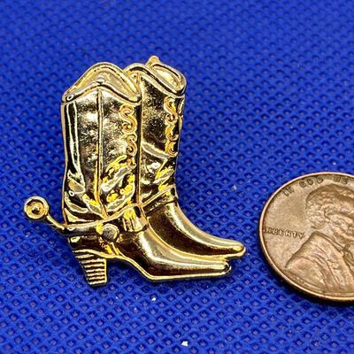 COWBOY BOOTS LAPEL PIN SHINY GOLD TONE
