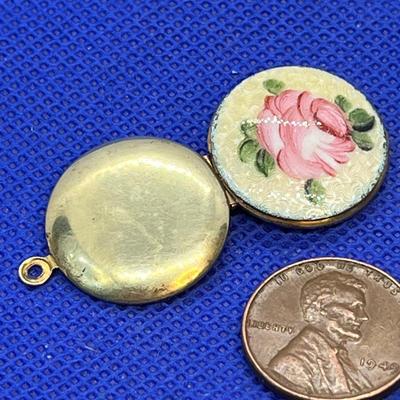 VINTAGE ENAMELED LOCKET PAINTED PINK ROSE 