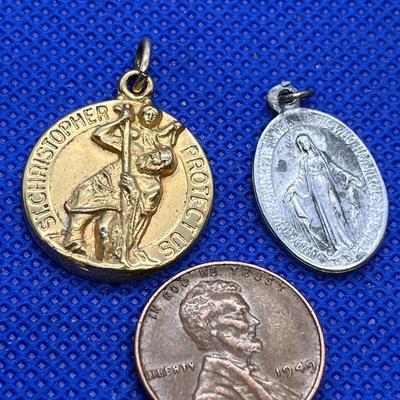 ST. CHRISTOPHER PROTECT US SMALL MEDALLION