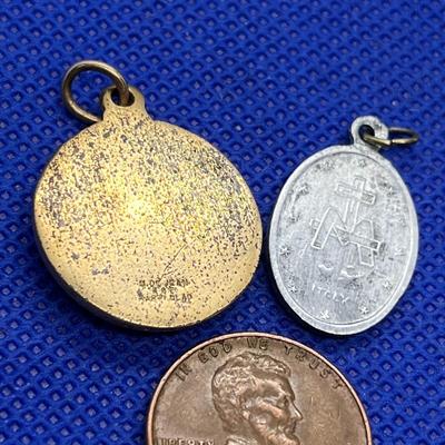 ST. CHRISTOPHER PROTECT US SMALL MEDALLION