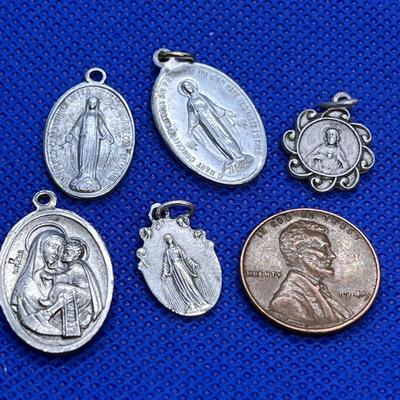 ASSORTMENT OF 5 CATHOLIC CHARMS