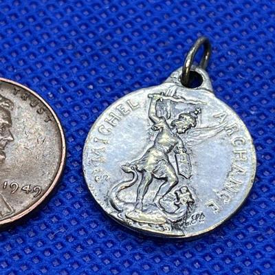 ST. MICHAEL ARCHANGEL VINTAGE MEDAL