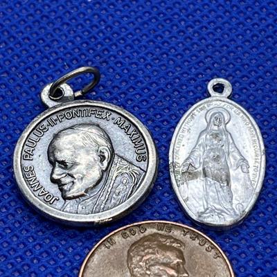 POPE PAUL MEDAL ITALY also MOTHER MARY CHARM