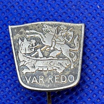 VINTAGE DRAGON SLAYER PIN â€œVAR REDOâ€ 