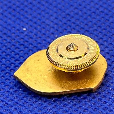 VINTAGE 7 YEAR SAFE DRIVING AWARD PIN