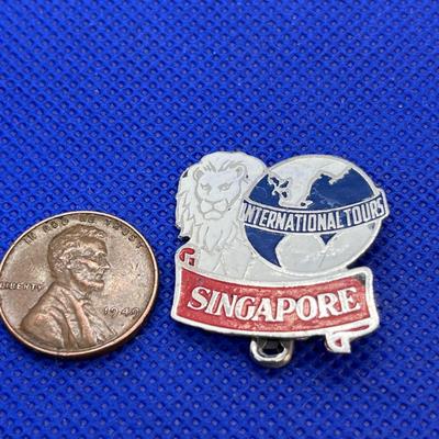 INTERNATIONAL TOURS SINGAPORE PIN